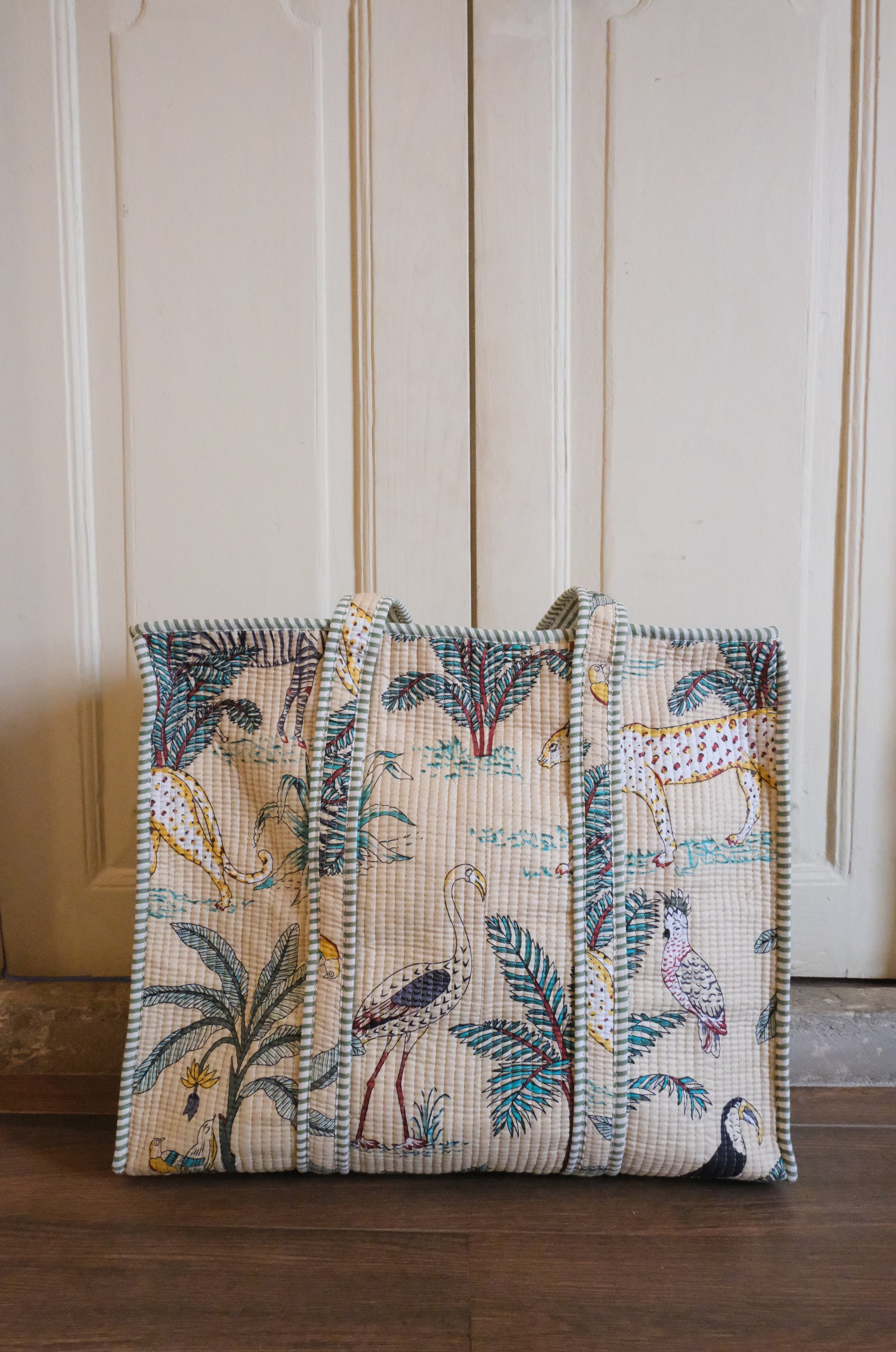 Quilted Tote Bag - Sandy Tropics